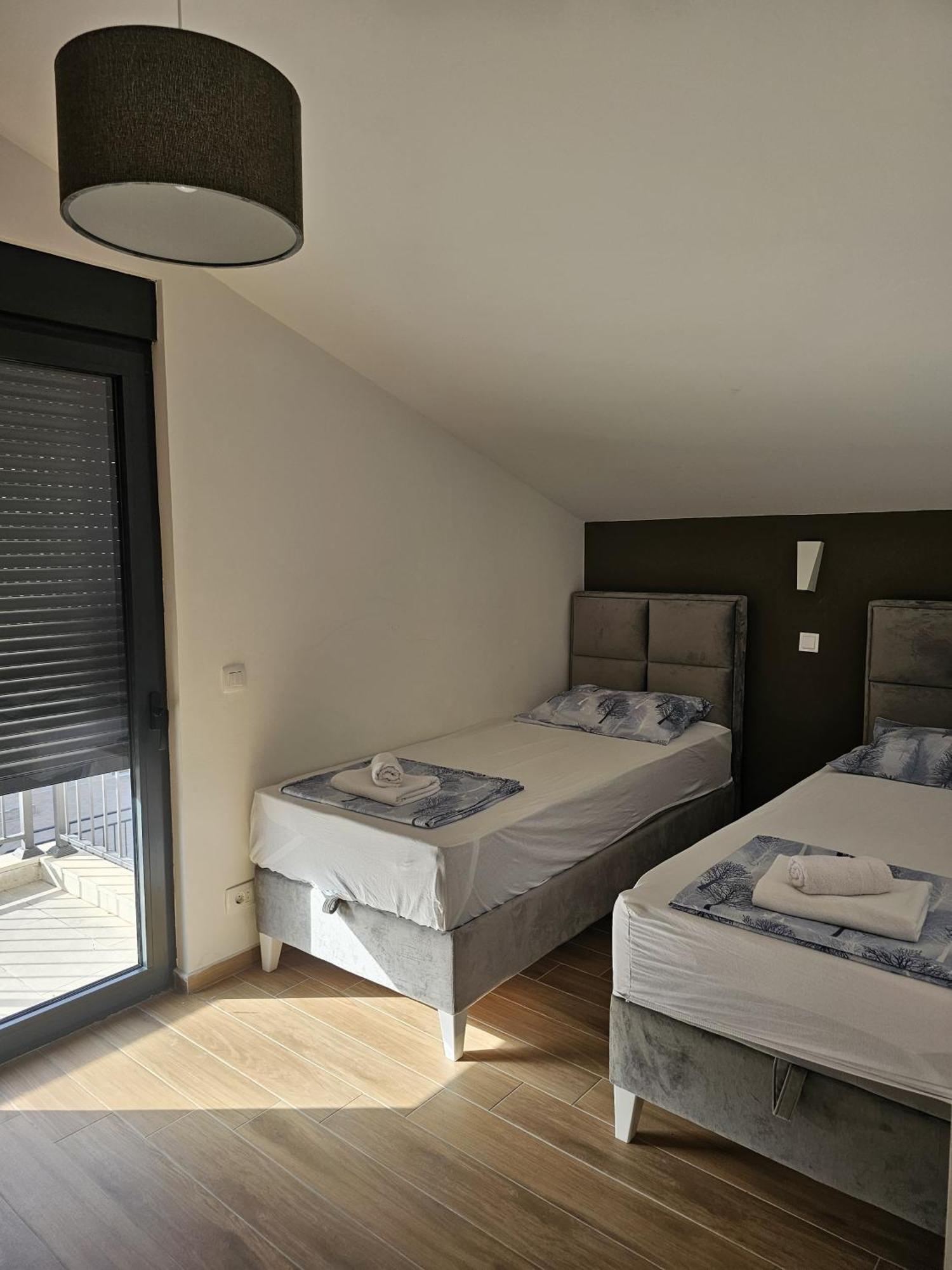 Apartments Vranes Tivat Exterior foto